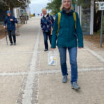 Nicole geht mit ihrem Vogel spazieren :-)