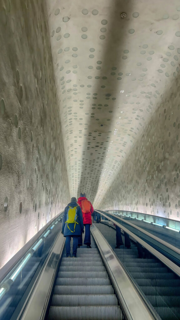"Tube" Rolltreppe Elbphilharmonie