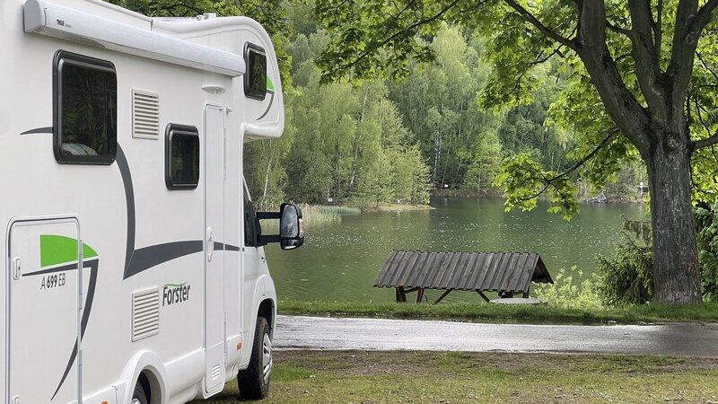 Stellplatz mit Stauseeblick