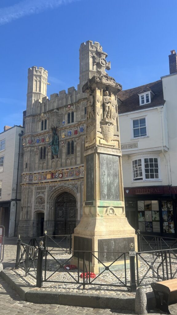 Buttermarket - Eingang zur Canterbury Cathedral